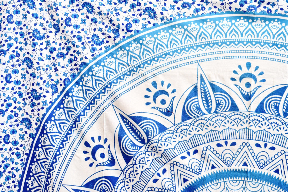 Daisy Blue Ombre Mandala Throw - Adore India